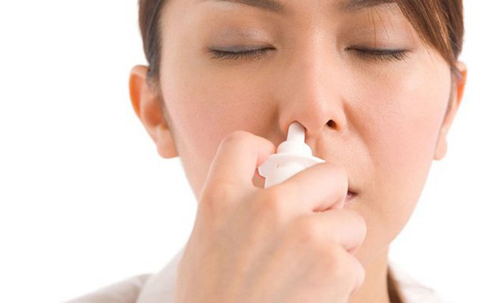 Tìm hiểu về thuốc xịt chữa viêm mũi dị ứng