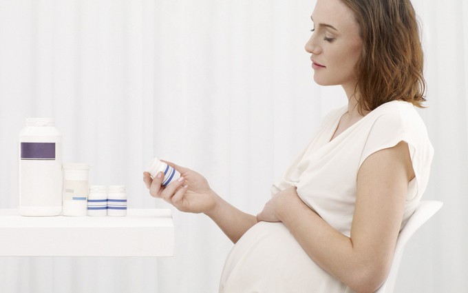 Những điều cần lưu ý trong điều trị viêm mũi dị ứng khi mang thai