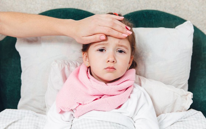 Thời gian bị sốt virus ở trẻ là bao lâu? Cách điều trị như thế nào?