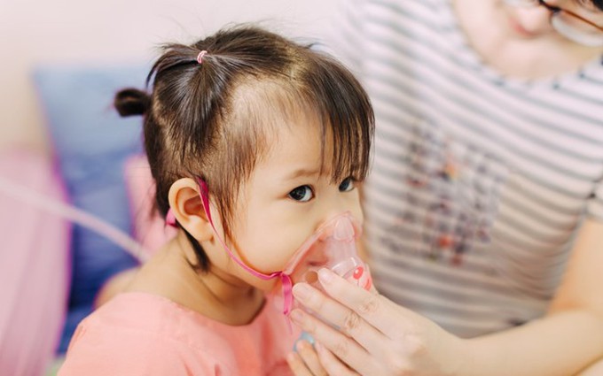 Biến chứng viêm phổi ở trẻ nhỏ: nguy hiểm và cần được chú ý