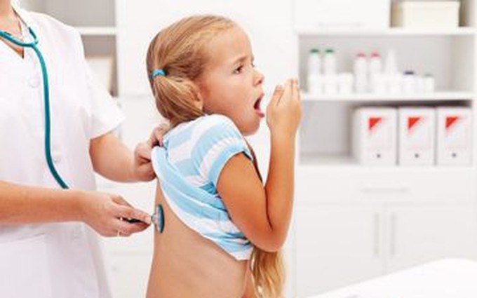 Những thói quen là nguyên nhân viêm phổi ở trẻ em trong mùa hè mà các gia đình cần lưu ý