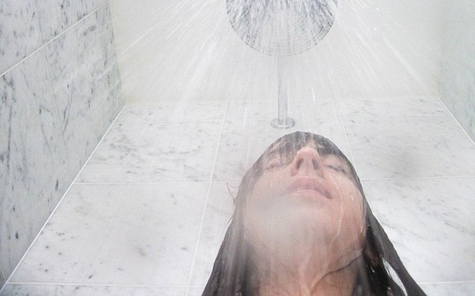 Tắm như thế nào để không bị đột quỵ: 6 nguyên tắc sống còn để bảo vệ tính mạng