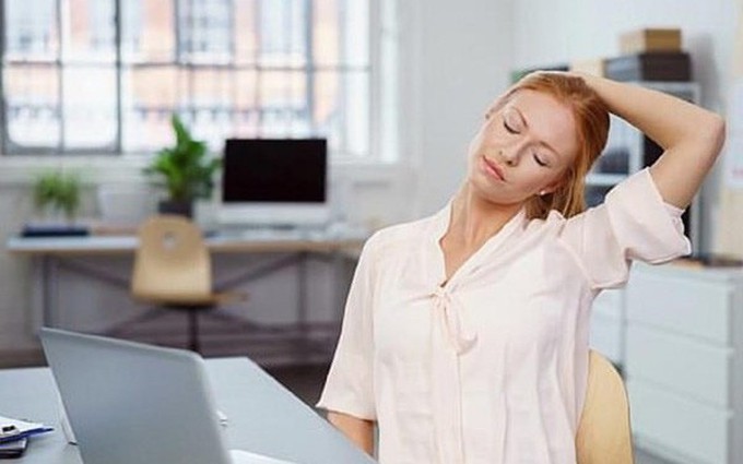Những nguyên nhân chính gây ra bệnh đau mỏi vai gáy ở dân văn phòng 