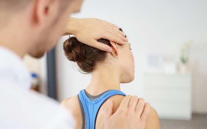 Các phương pháp vật lý trị liệu chữa đau mỏi vai gáy