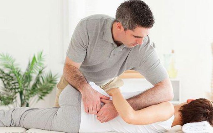 Hướng dẫn chăm sóc bệnh nhân bị đau lưng tại nhà
