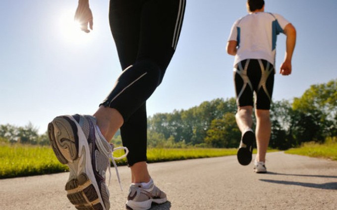 Có nên giảm đau lưng bằng cách chạy bộ không?