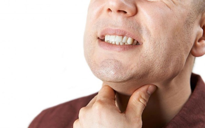 Bạn bị rát lưỡi đau họng kéo dài? Hãy cẩn thận trước nguy cơ mắc ung thư lưỡi