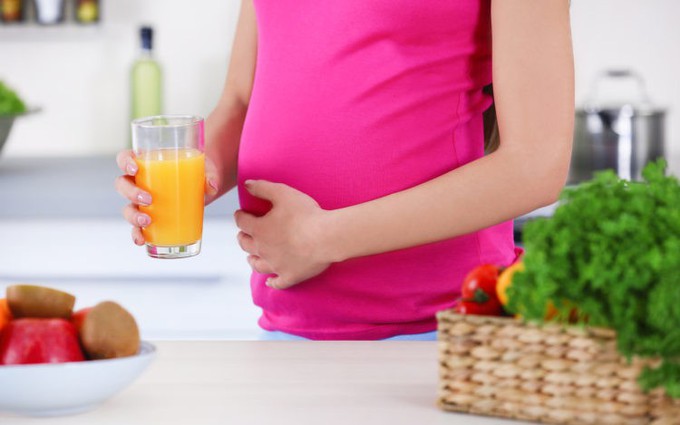 Vai trò của vitamin C đối với phụ nữ mang thai